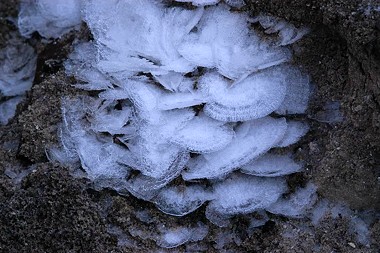 Ice crystals, about 3/4" wide
